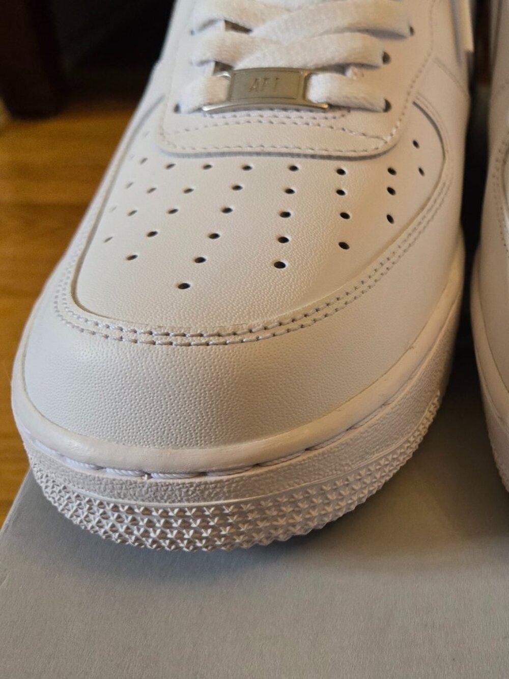 Nike Air Force 1 '07 Triple White | Men's 8.5 | NEW - Picture 10 of 16